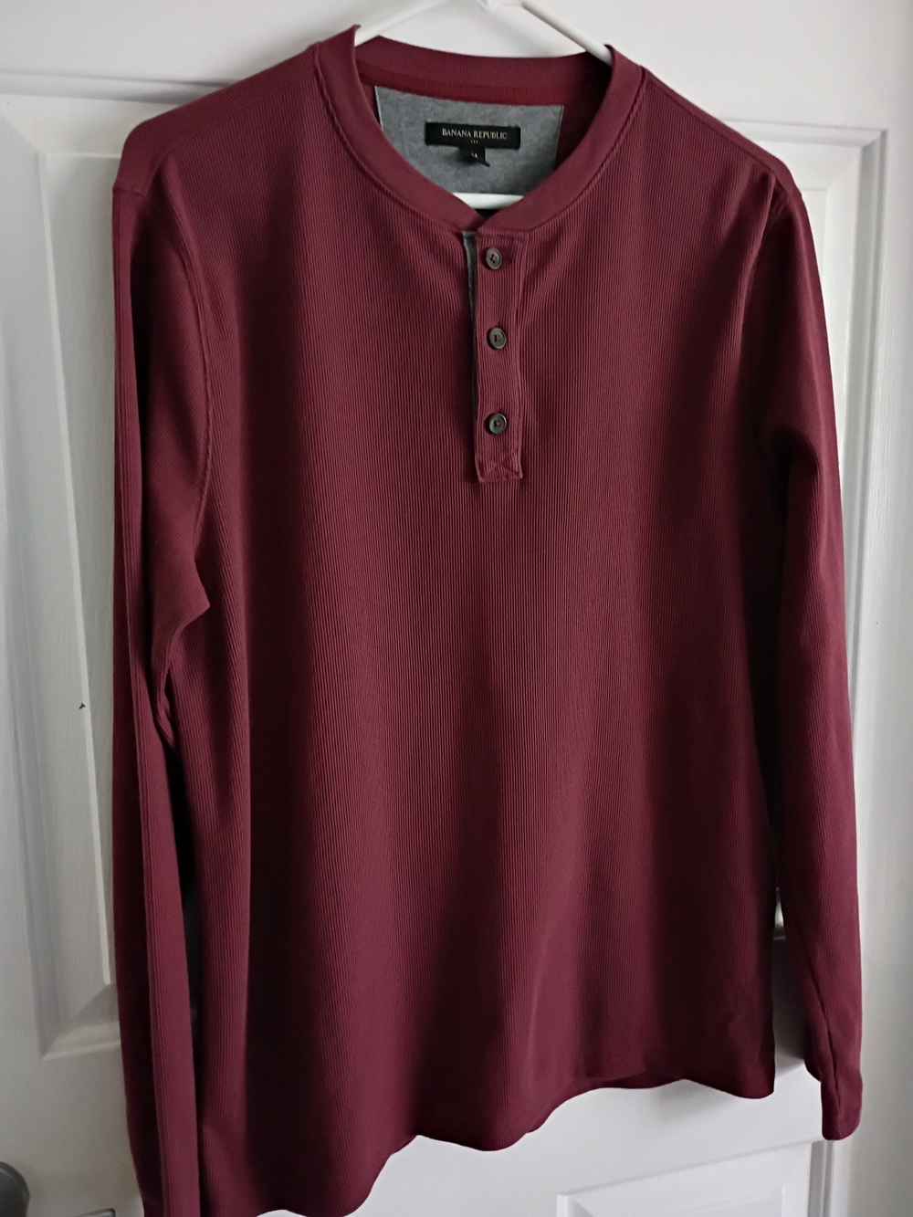 Banana Republic Men's Long-Sleeve Maroon Henley Shirt